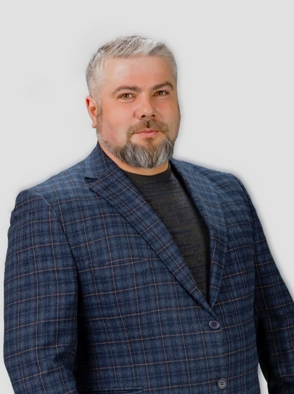 Гапеевцев Игорь Андреевич.